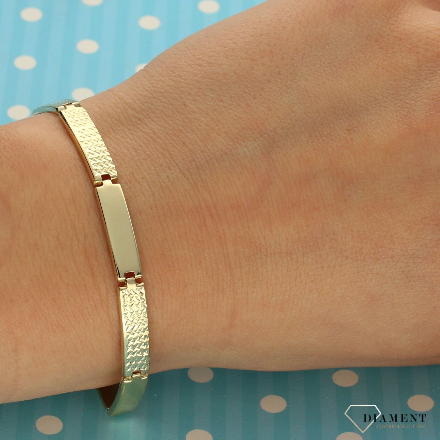 Złota bransoletka damska 333 'prostokątne blaszki gładkie i grawerowane'  (1).jpg